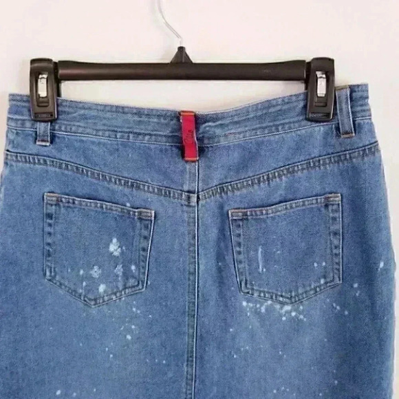 CLIO Cotton Distressed Jean Skirt 6 - Picture 3 of 9